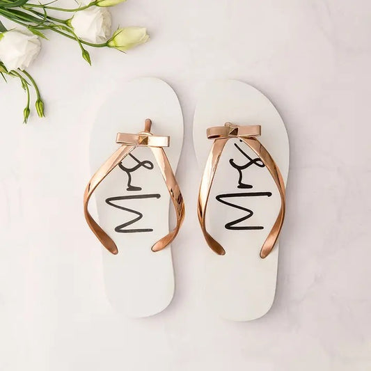 FLIP-FLOPS WITH BOW